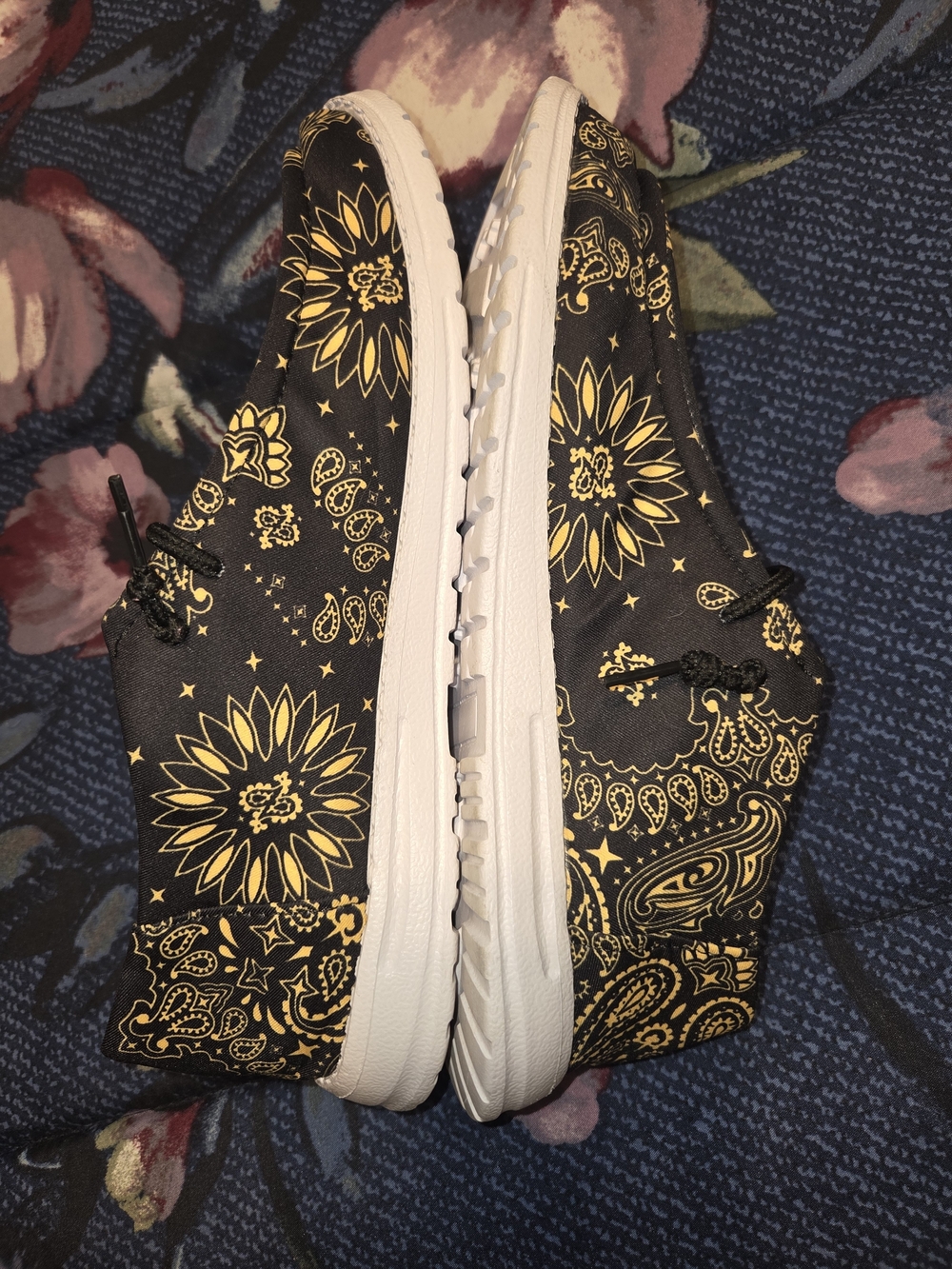 NWOT-Women's Black & Yellow Floral Slip-On Shoes - Picture 2 of 4